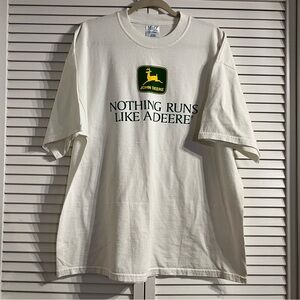 John Deere Logo Vintage Agriculture Farming “Nothing Runs Like A Deere” T-Shirt